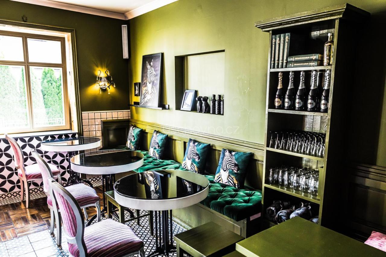 Boutique Hotel Massimos Наместово Экстерьер фото