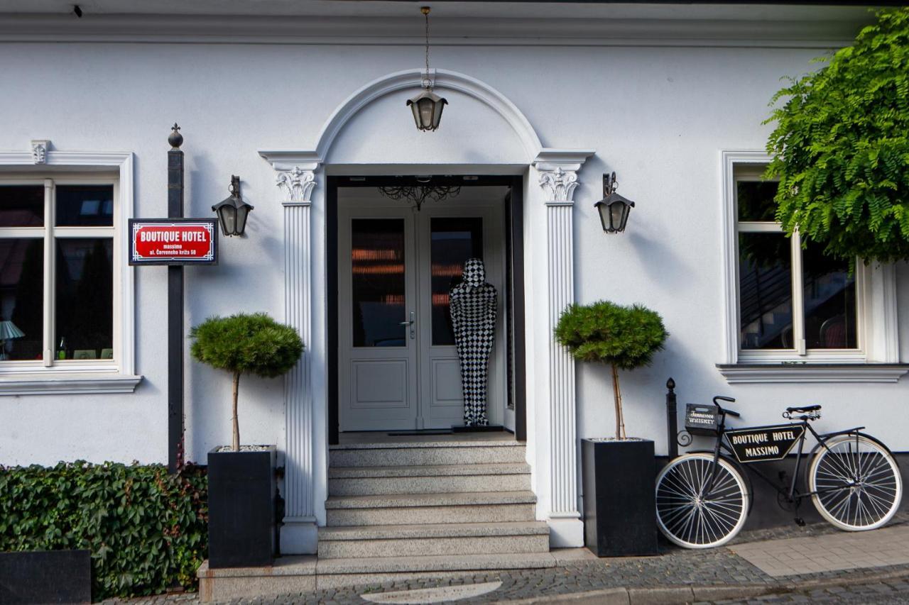 Boutique Hotel Massimos Наместово Экстерьер фото