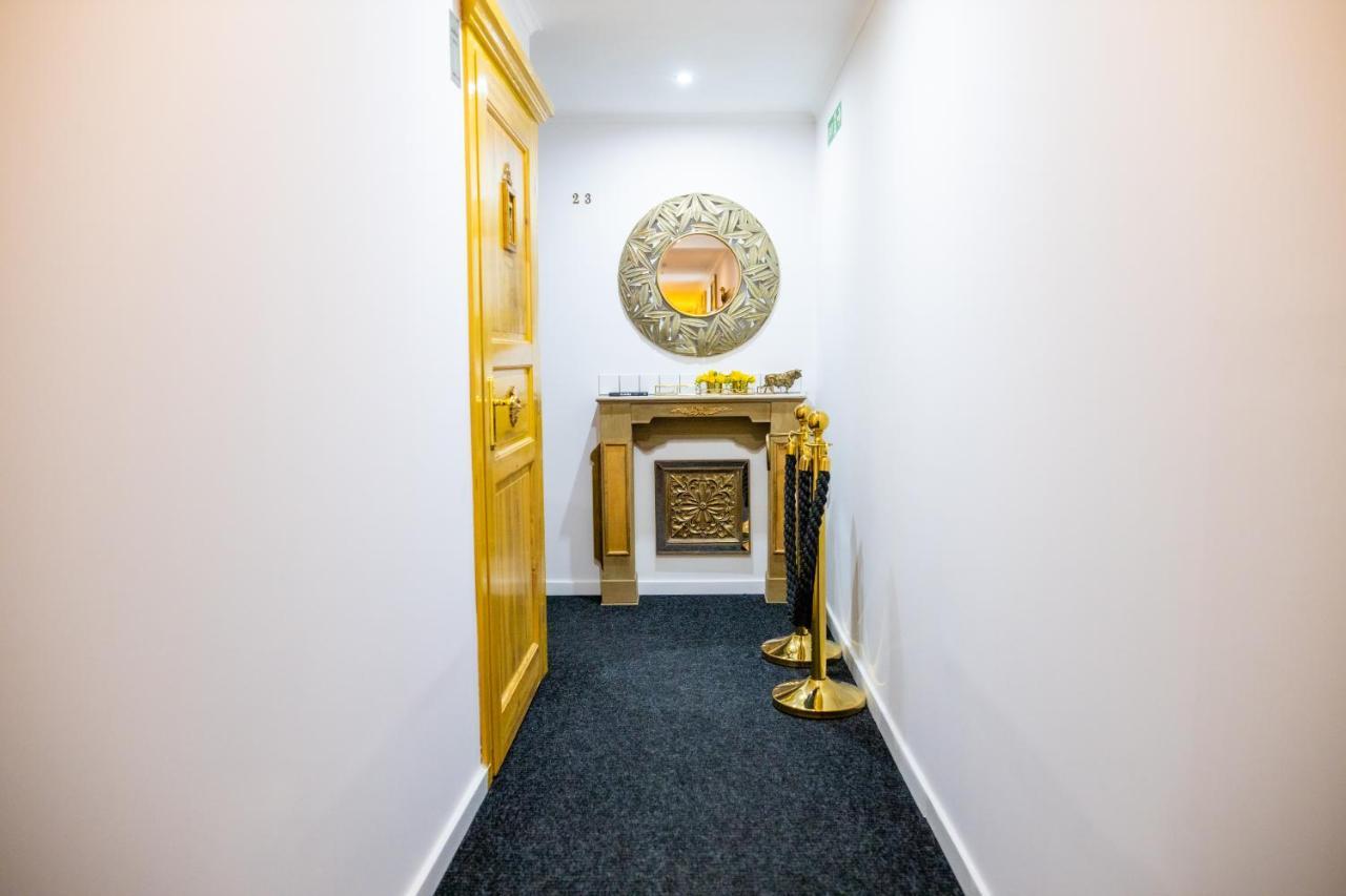 Boutique Hotel Massimos Наместово Экстерьер фото