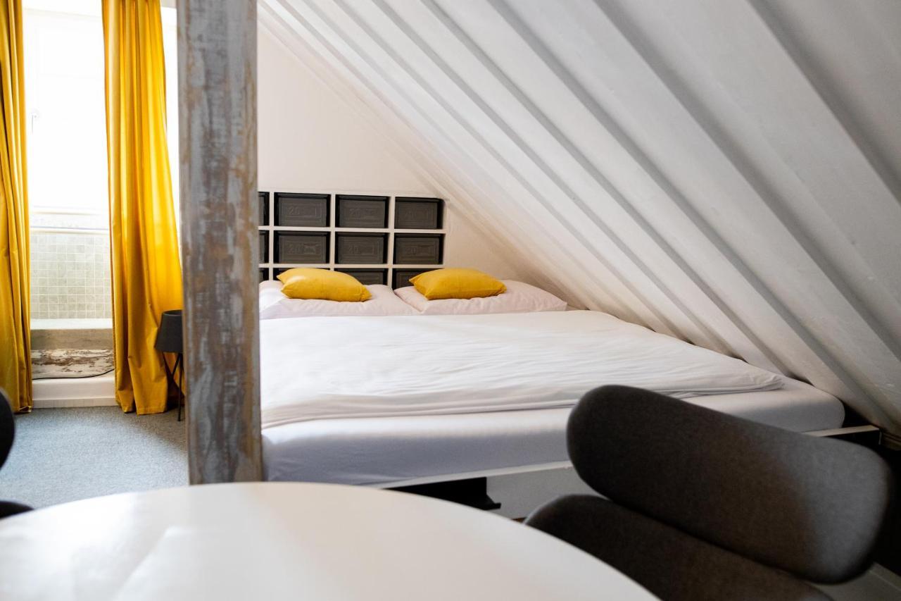Boutique Hotel Massimos Наместово Экстерьер фото